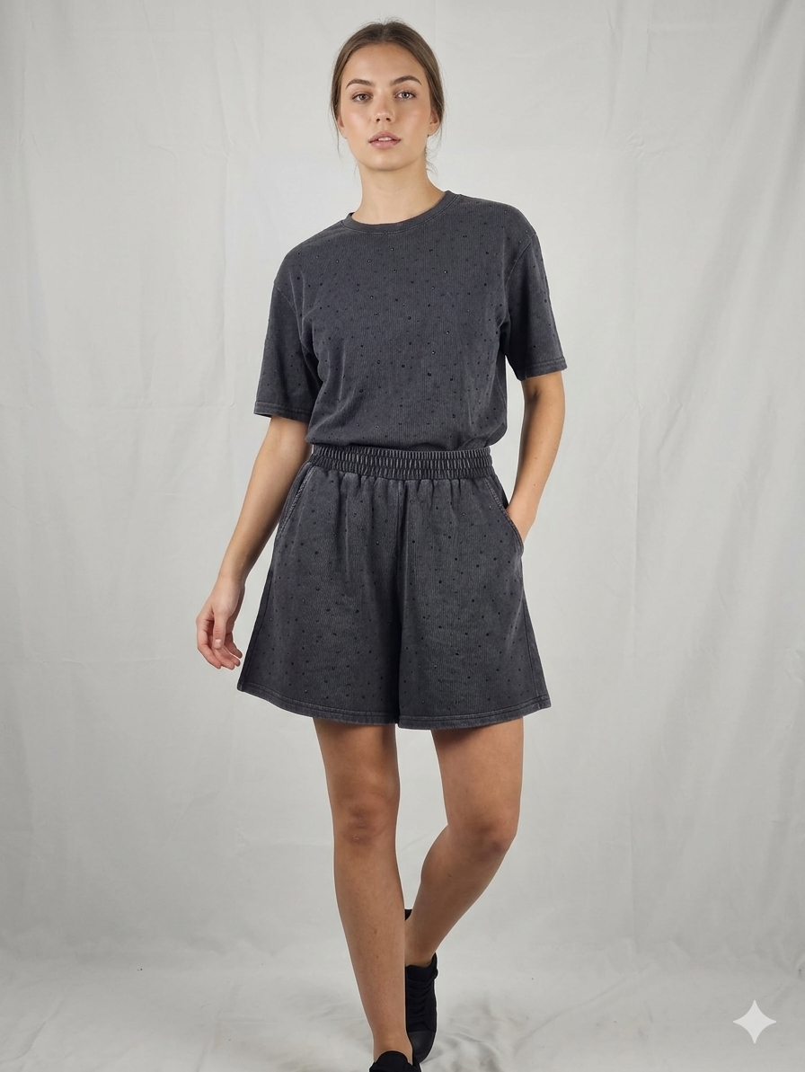 Conjunto Urbano de Playera y Pantalones Cortos Versátil