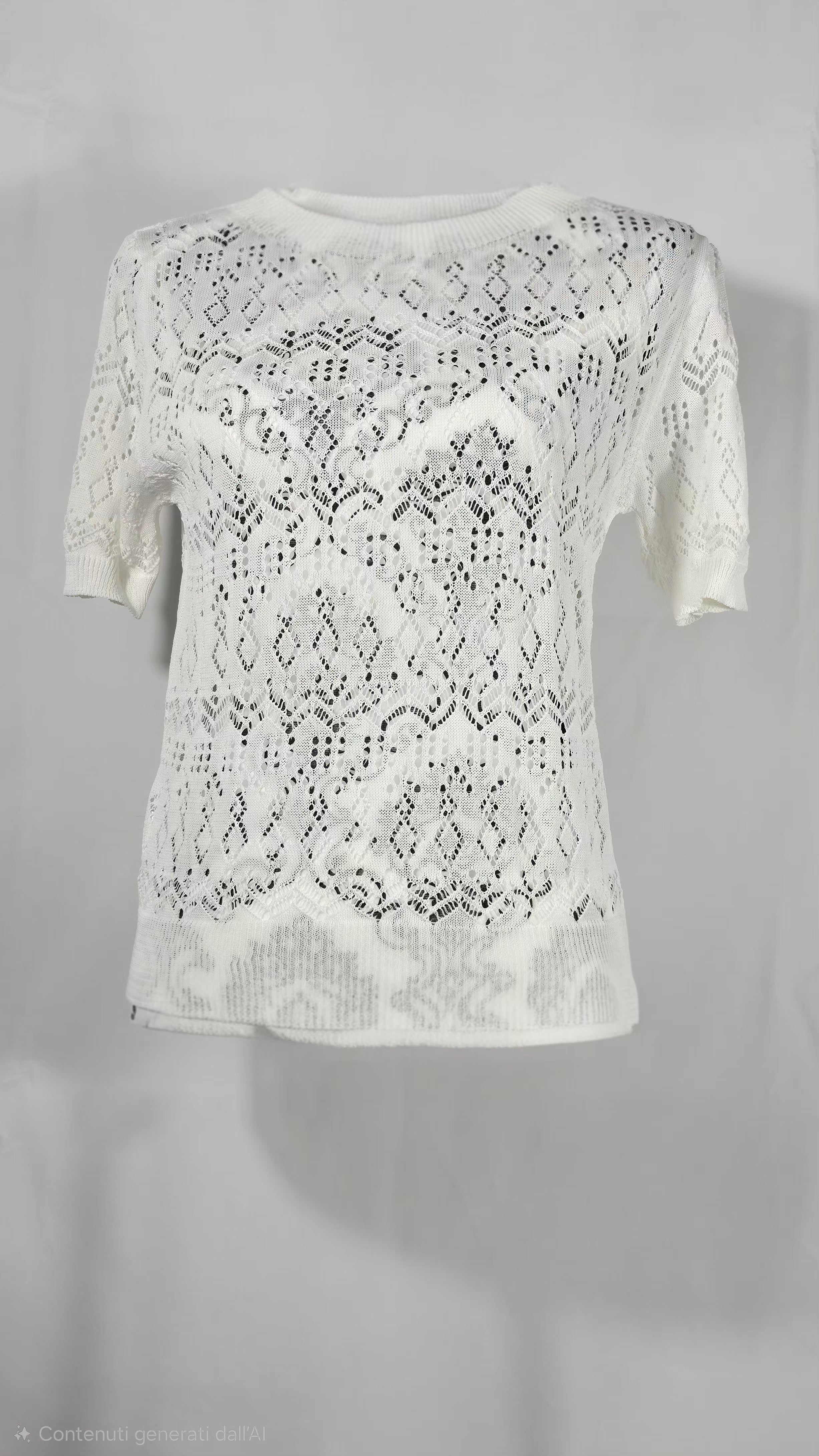 Maglia a Maniche Corte con Dettaglio Intrecciato